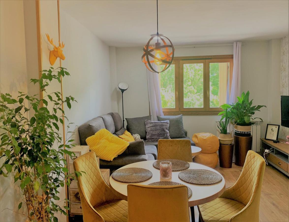 דירות בנאסקה Apartamento Ibon מראה חיצוני תמונה